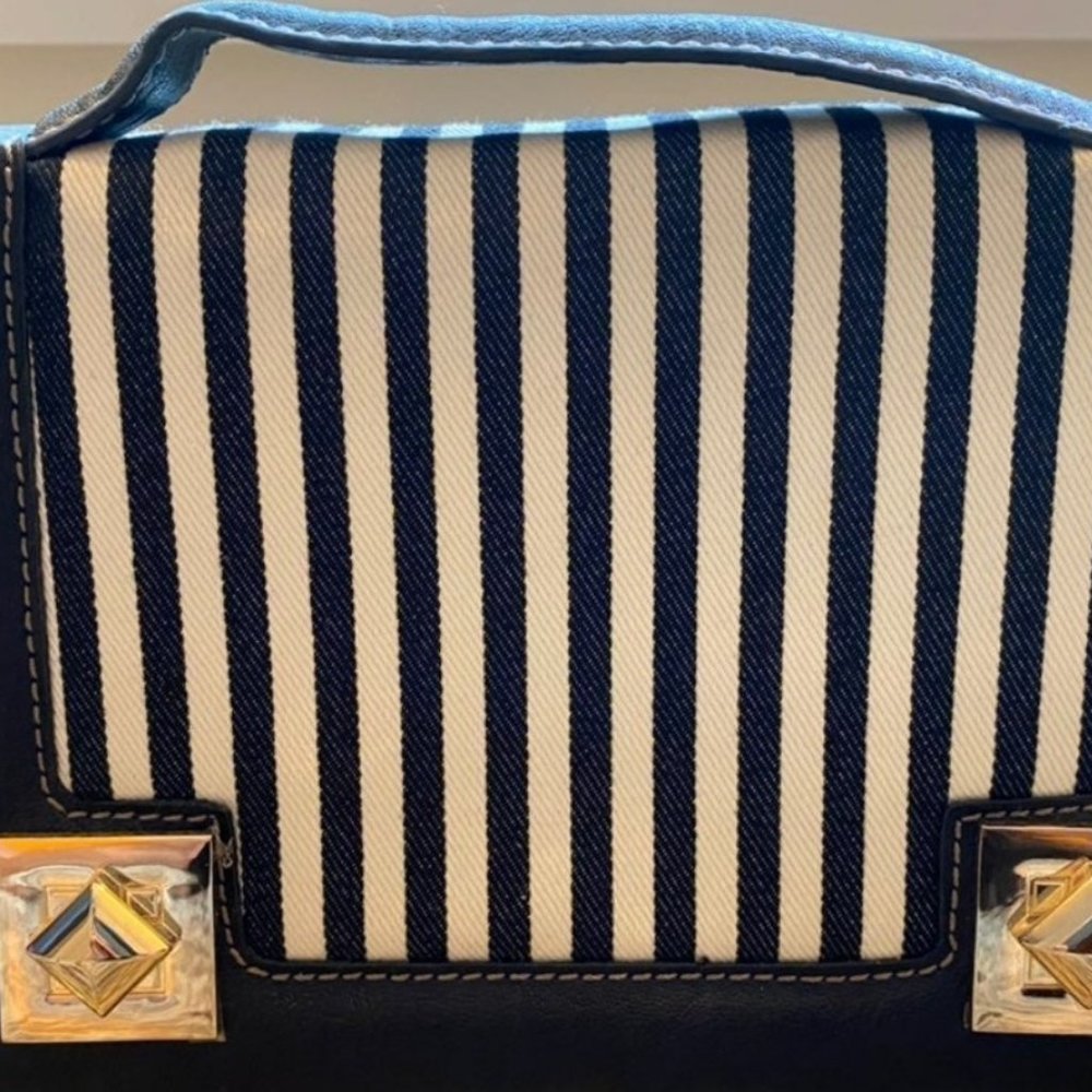Jessica Simpson crossbody purse